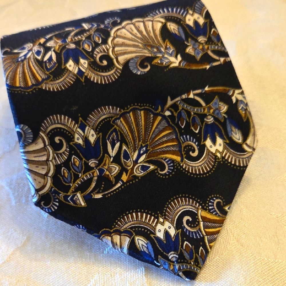 Evan-Picone Silk Necktie